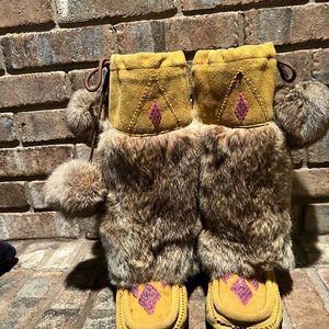 ☃️ HUGE BOOT DEAL - Genuine Suede & 💯 Rabbit fur 13” Handcrafted MUKLUKS NWOT